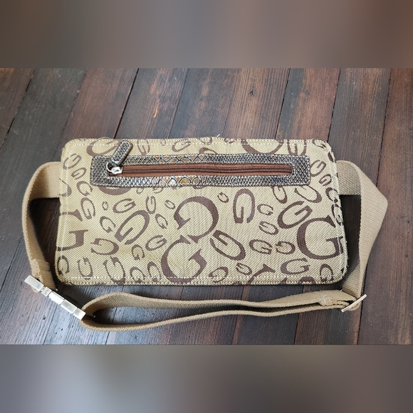 Vintage Y2K Guess Belt Bag - Picture 6 of 16